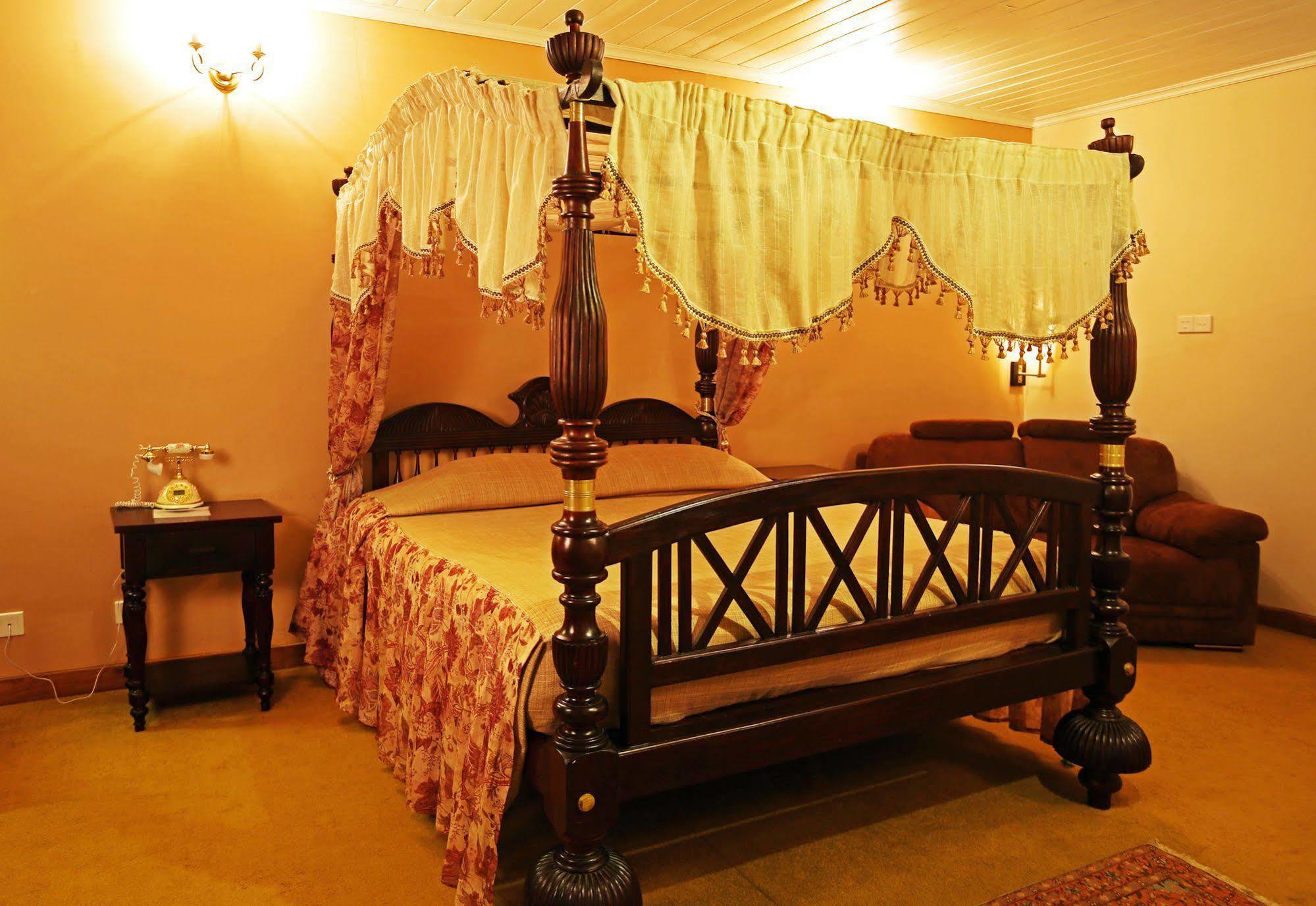 Villa The Firs à Nuwara Eliya Extérieur photo
