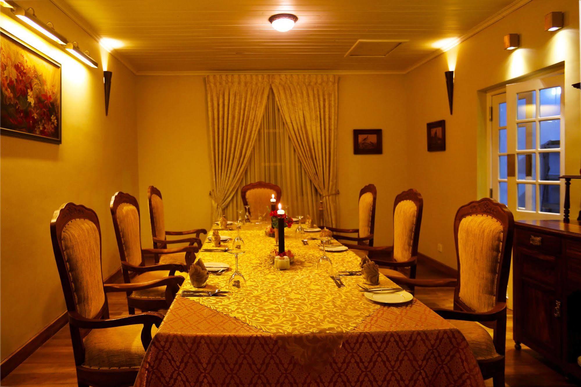 Villa The Firs à Nuwara Eliya Extérieur photo